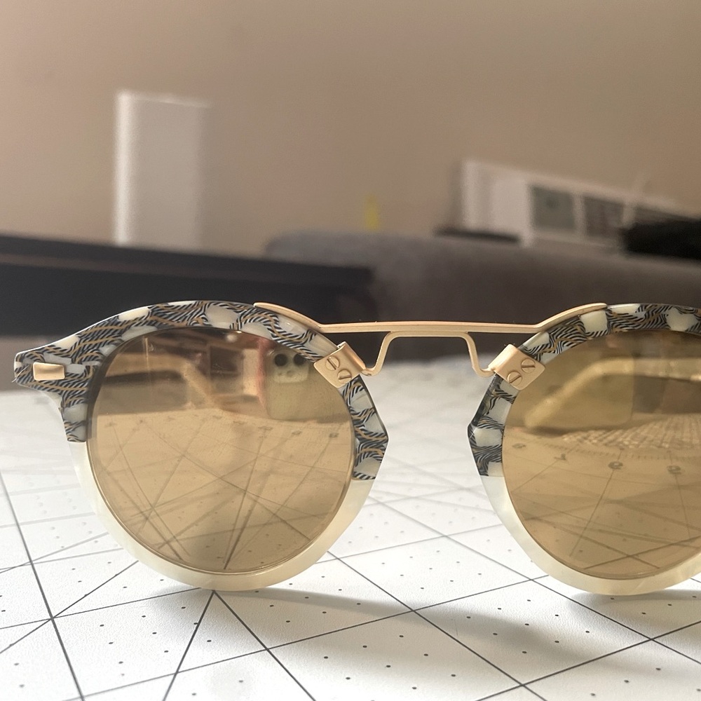 Krewe St. Louis Classics 18k Gold & Cream Sunglasses | Like New